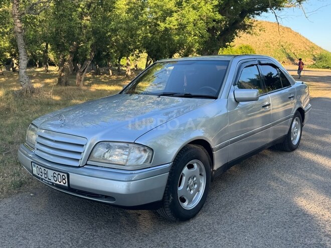 Mercedes C 200-2