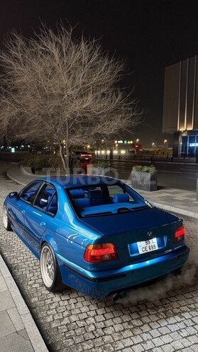 BMW 523-8