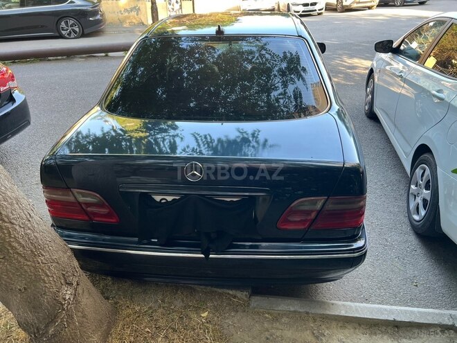 Mercedes E 220-9
