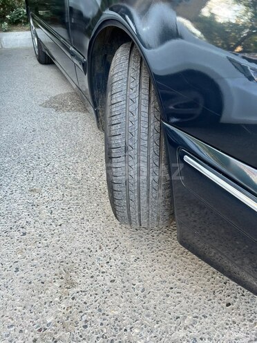 Mercedes E 220-12