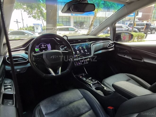 Chevrolet Bolt-6