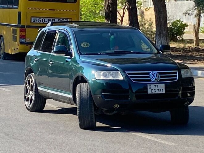 Volkswagen Touareg-1