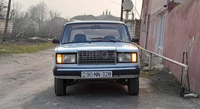 LADA (VAZ) 2107-1