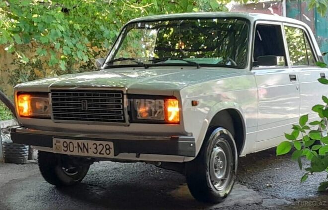 LADA (VAZ) 2107-5