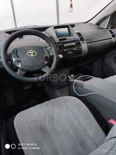 Toyota Prius-9
