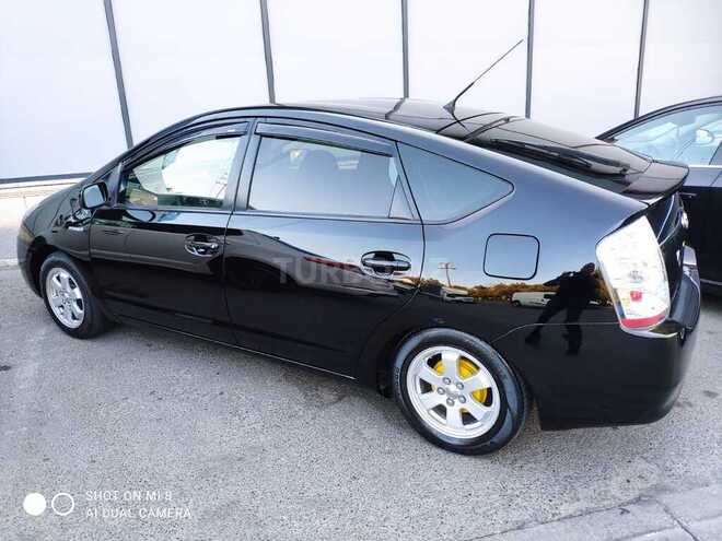 Toyota Prius-3