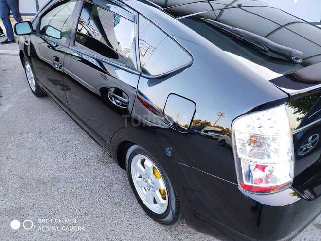 Toyota Prius-5