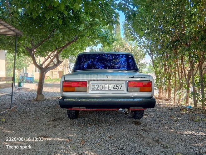LADA (VAZ) 2107-2