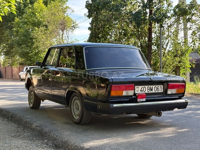 LADA (VAZ) 2107-5