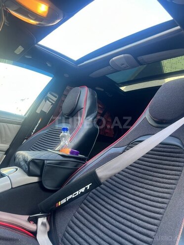 Mercedes E 320-21