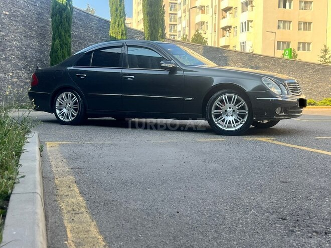 Mercedes E 320-7