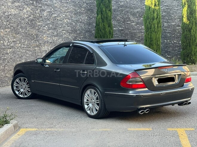 Mercedes E 320-13