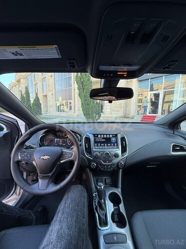 Chevrolet Cruze-10