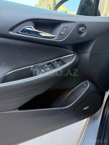 Chevrolet Cruze-11