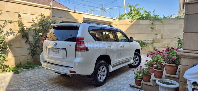 Toyota Land Cruiser Prado-12