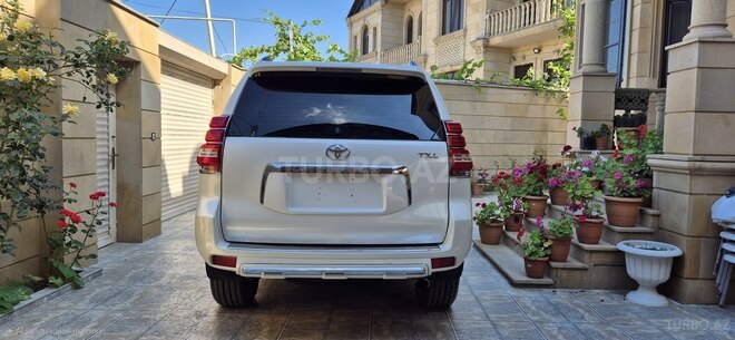 Toyota Land Cruiser Prado-9