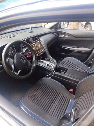 Honda Insight-8
