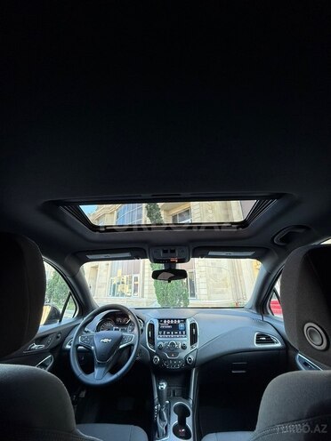 Chevrolet Cruze-17