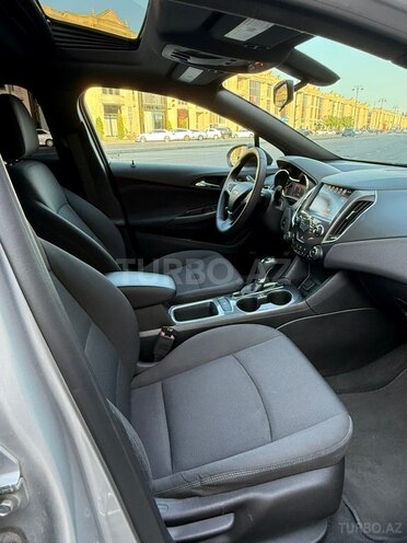 Chevrolet Cruze-19