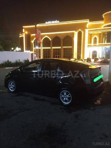 Toyota Prius-3