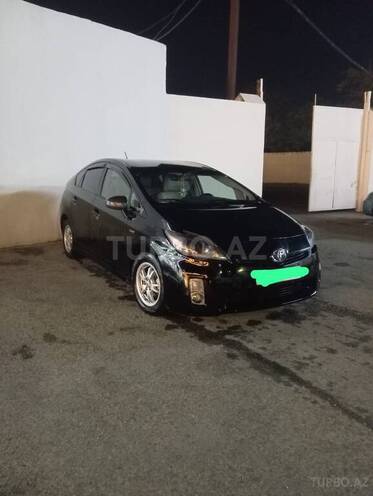 Toyota Prius-4