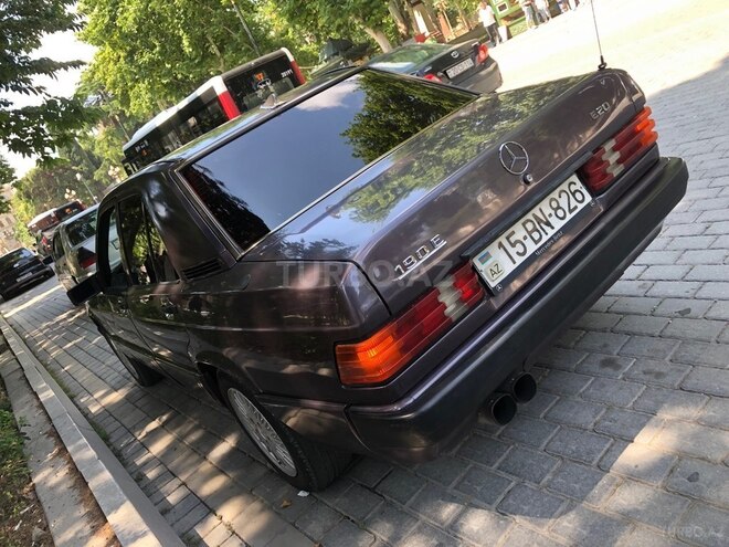 Mercedes 190-5