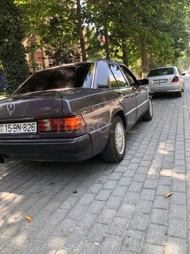Mercedes 190-6
