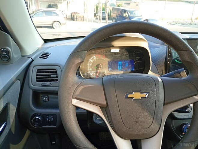Chevrolet Cobalt-11