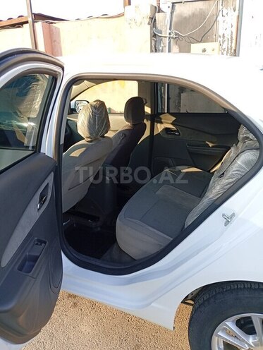 Chevrolet Cobalt-12