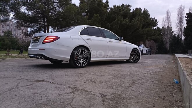 Mercedes E 300-5