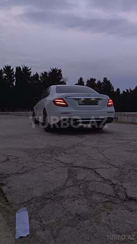 Mercedes E 300-4