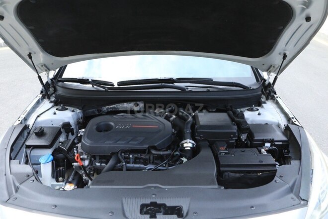 Hyundai Sonata-13