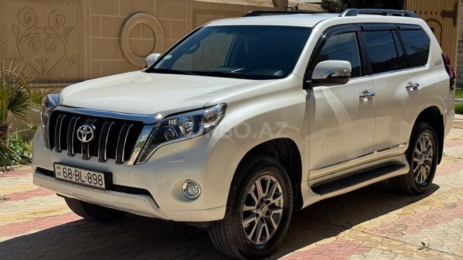 Toyota Land Cruiser Prado-3