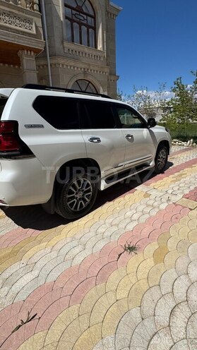 Toyota Land Cruiser Prado-5