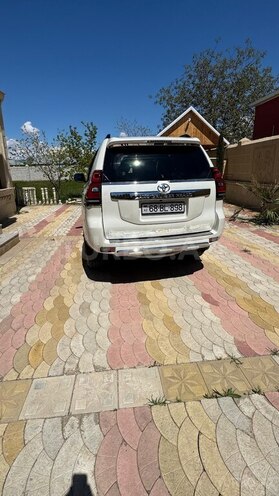 Toyota Land Cruiser Prado-6