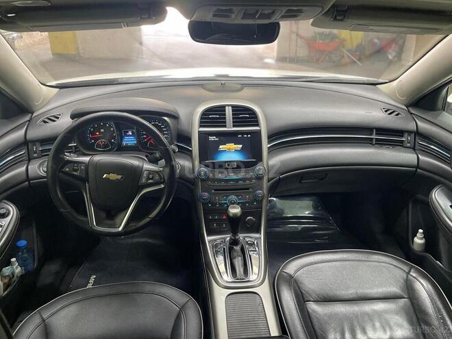 Chevrolet Malibu-8