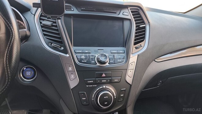 Hyundai Santa Fe-15