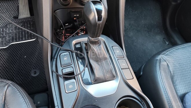 Hyundai Santa Fe-10