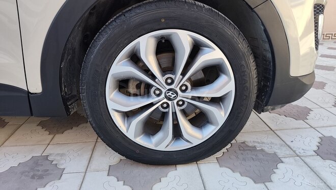Hyundai Santa Fe-17