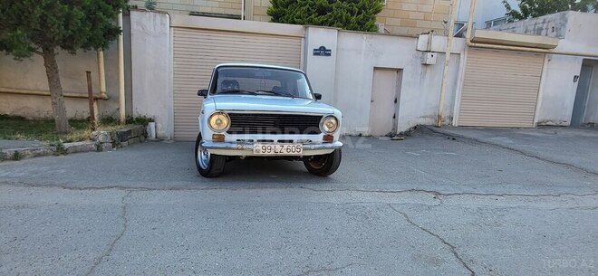 LADA (VAZ) 21011-1