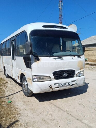 Hyundai County-1