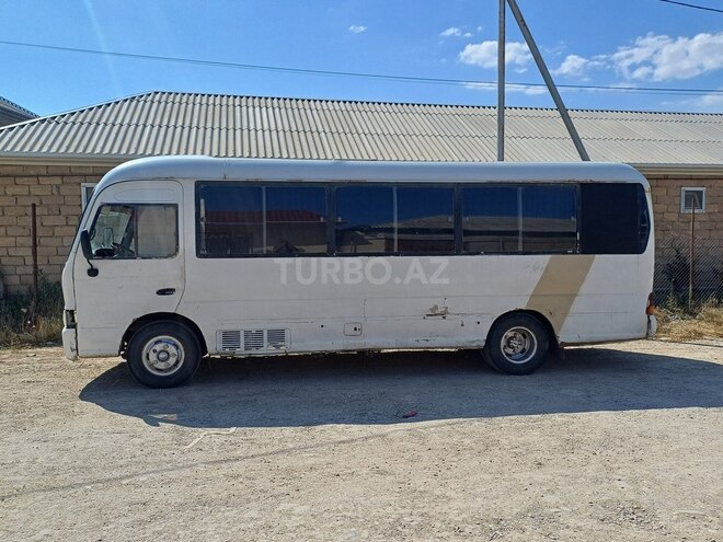 Hyundai County-4