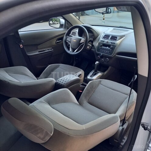 Chevrolet Cobalt-9