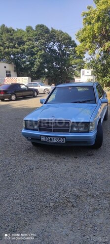 Mercedes 190-1
