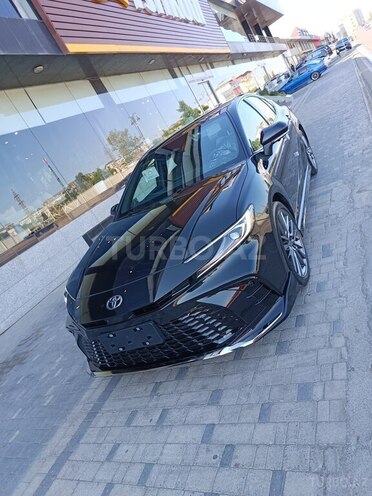 Toyota Camry-5