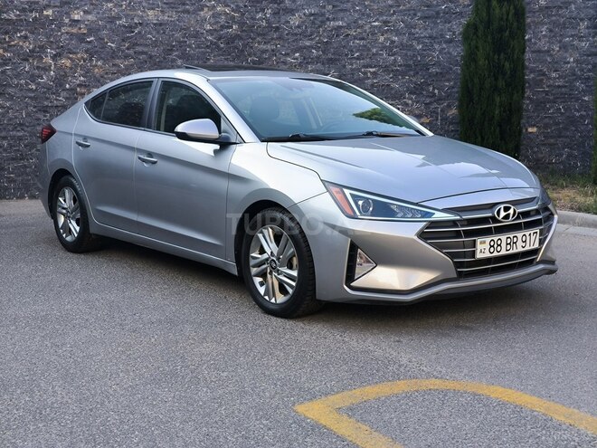 Hyundai Elantra-2