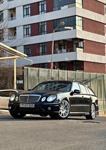 Mercedes E 220-1