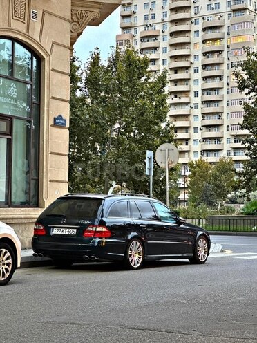 Mercedes E 220-2