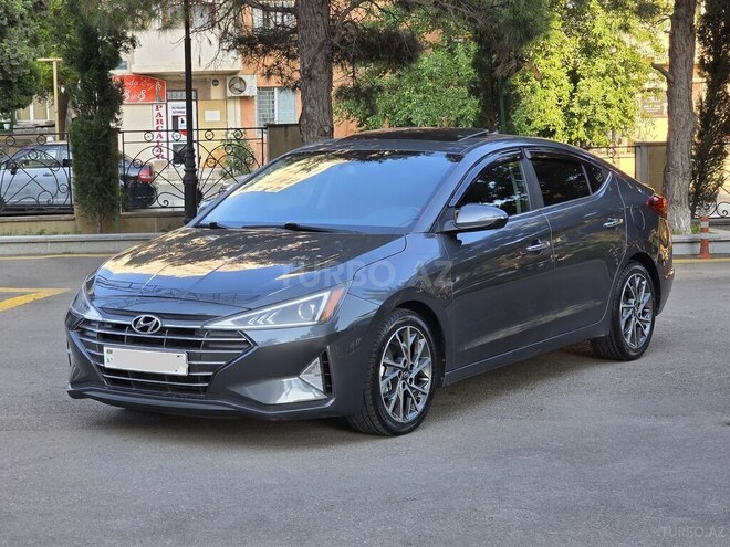 Hyundai Elantra-3