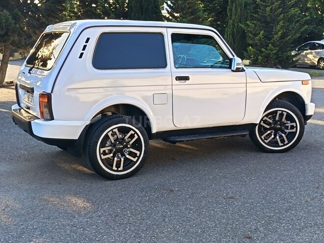 LADA (VAZ) Niva-8